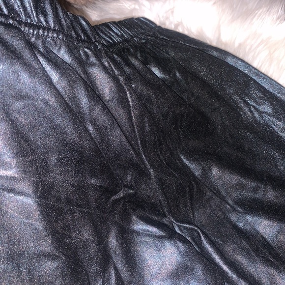VTG Leather Wet Look Metallic Leggings - Picture 6 of 8